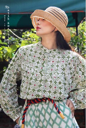 batik amarillis's belle blouse