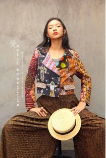 batik amarillis's it girl jacket