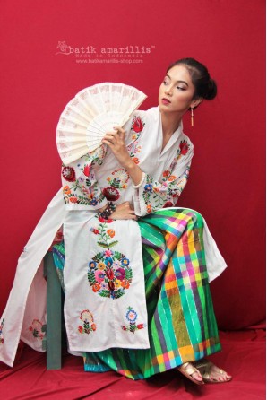 batik amarillis nan aluih blouse-PO