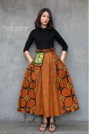 batik amarillis in my pocket skirt 2