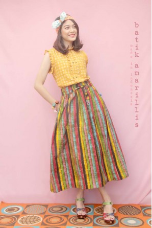batik amarillis traveller's  skirt