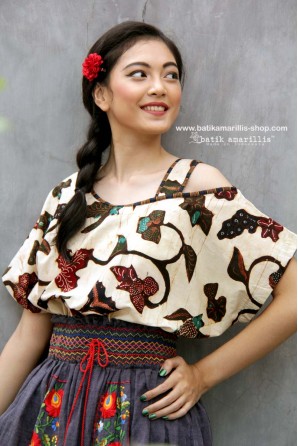 batik amarillis's breezy blouse 3