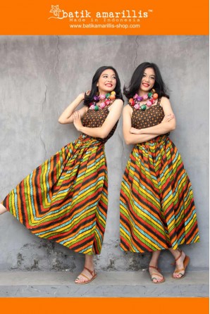 batik amarillis's traveller's skirt