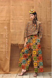 batik amarillis's uno top-PO