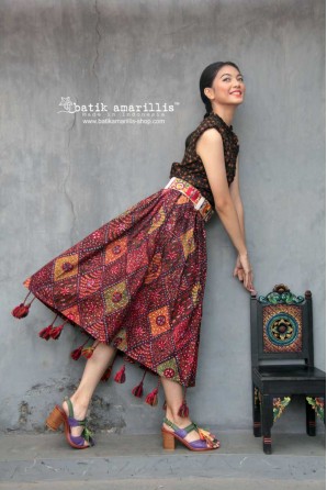 batik amarillis's magia skirt