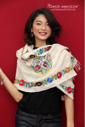 batik amarillis's tenun gedog seseran shawl-PO