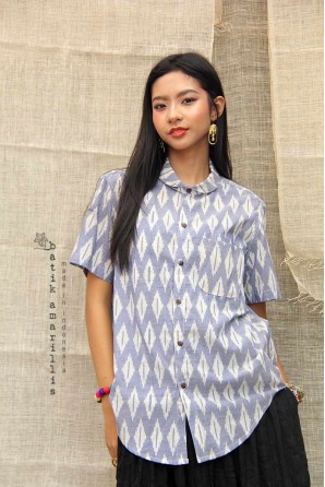 batik amarillis's uno top