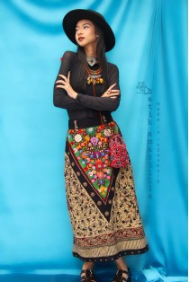 batik amarillis's V for vreedom skirt-PO