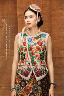 batik amarillis's apsara vest-PO