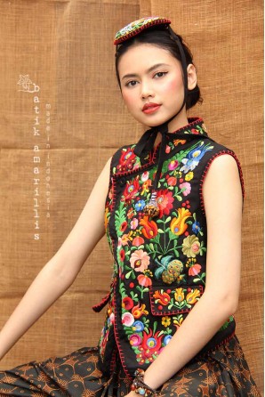 batik amarillis's apsara vest-PO