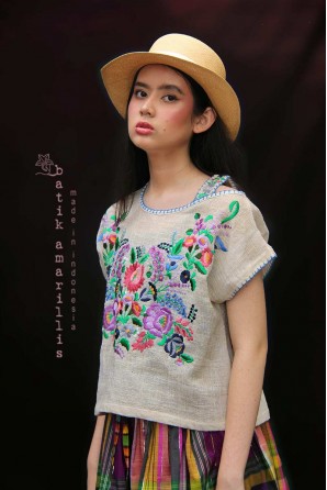 batik amarillis's breezy blouse 3-PO