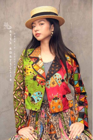 batik amarillis's it girl jacket