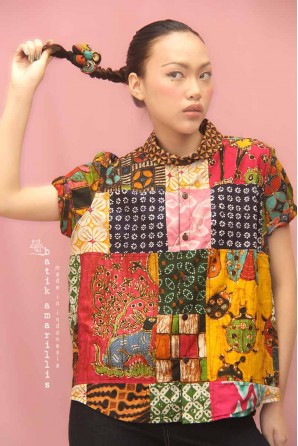 batik amarillis's uno top