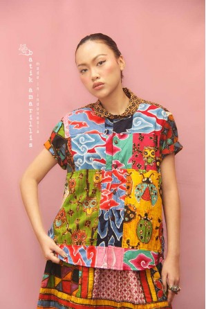 batik amarillis's uno top