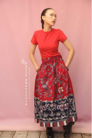 batik amarillis's traveller skirt