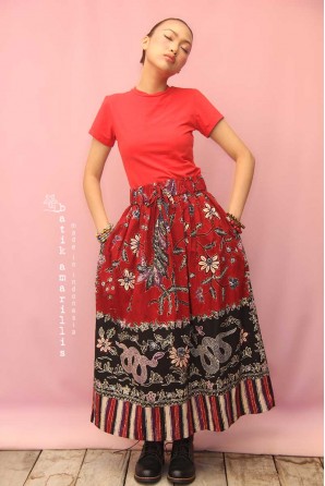 batik amarillis's traveller skirt