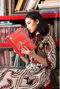 batik amarillis's birthday dress 8-PO