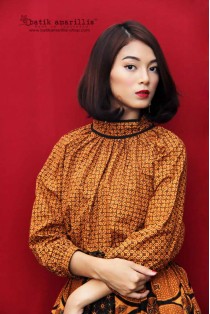 batik amarillis's la sagrada blouse