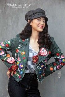batik amarillis's it girl jacket
