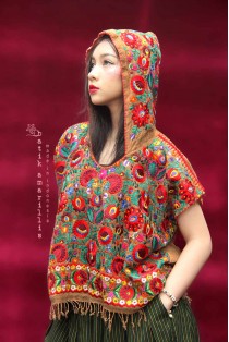 batik amarillis&rsquo;s Nineveh  top 2-PO