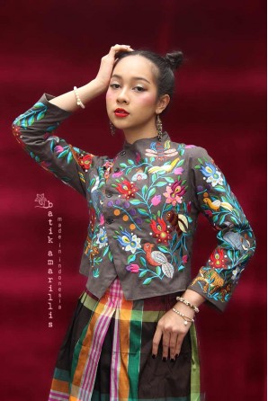 batik amarillis's seloka jacket-PO