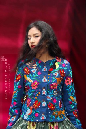 batik amarillis's ride on time  jacket 2-PO