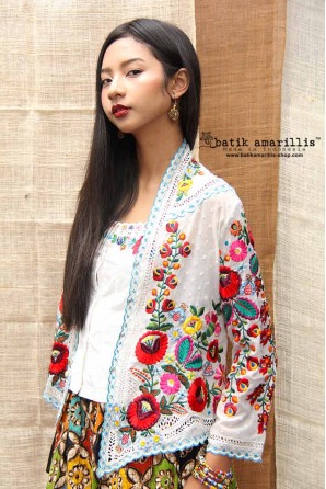 batik amarillis's gema ripah kebaya-PO