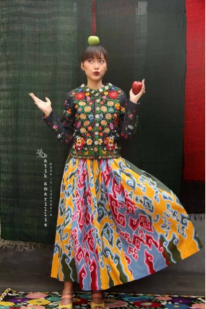 batik amarillis's ride on time  jacket 2-PO