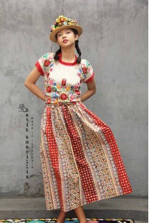 batik amarillis's traveller skirt