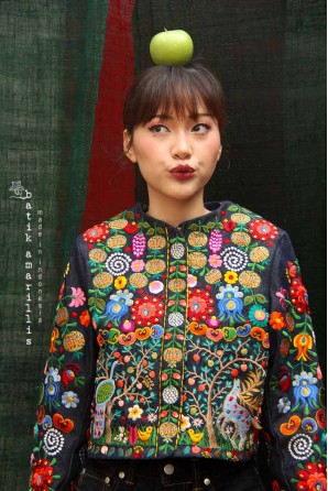 batik amarillis's ride on time  jacket 2-PO