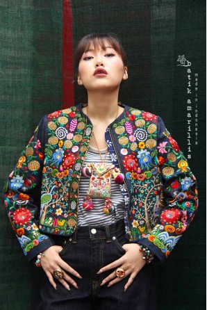 batik amarillis's ride on time  jacket 2-PO