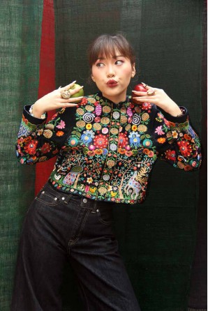 batik amarillis's ride on time  jacket 2-PO