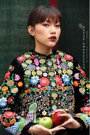 batik amarillis's ride on time  jacket 2-PO