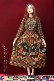 batik amarillis's traveller skirt
