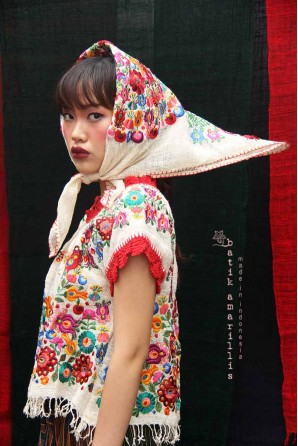 batik amarillis's vasilisa scarf-PO