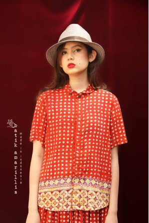 batik amarillis's uno top-PO