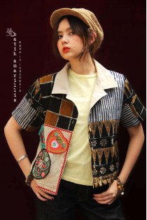 batik amarillis's the champ camp top