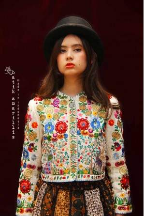 batik amarillis's ride on time  jacket 2-PO