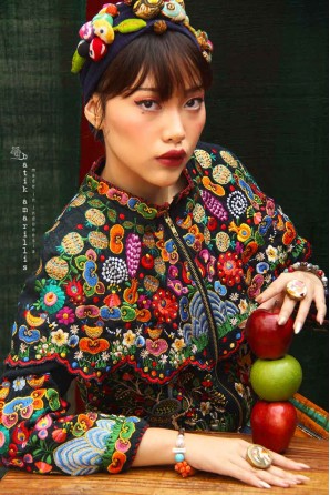 batik amarillis's amarillissima jacket