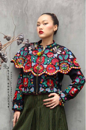 batik amarillis's amarillissima jacket