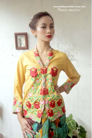 batik amarillis's sugar & spice kebaya